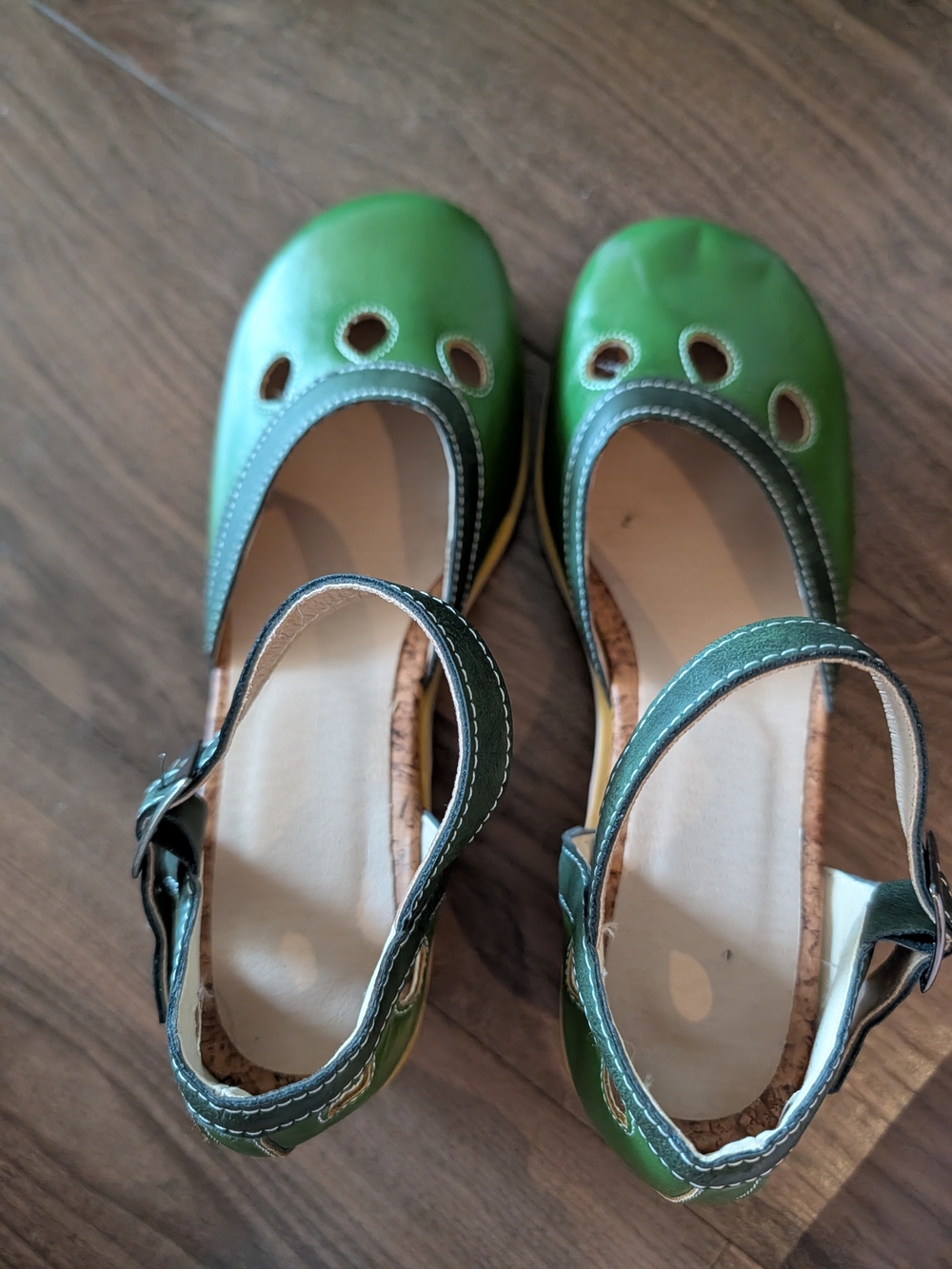 Mary Jane Cutout Ankle Buckle Strap Block Heel Sandals | Size 38 (7) | Green - Picture 2 of 15